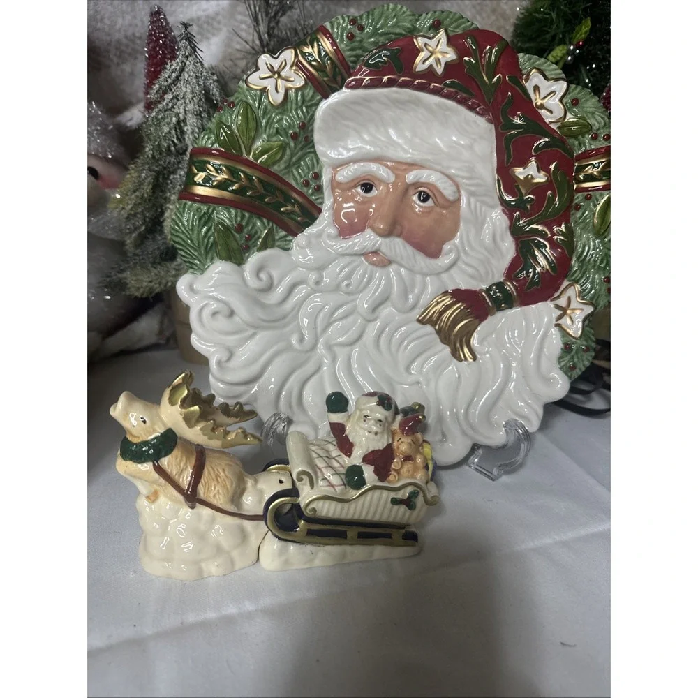 Fitz & Floyd Classics Christmas Tidings Santa Canape Plate 10